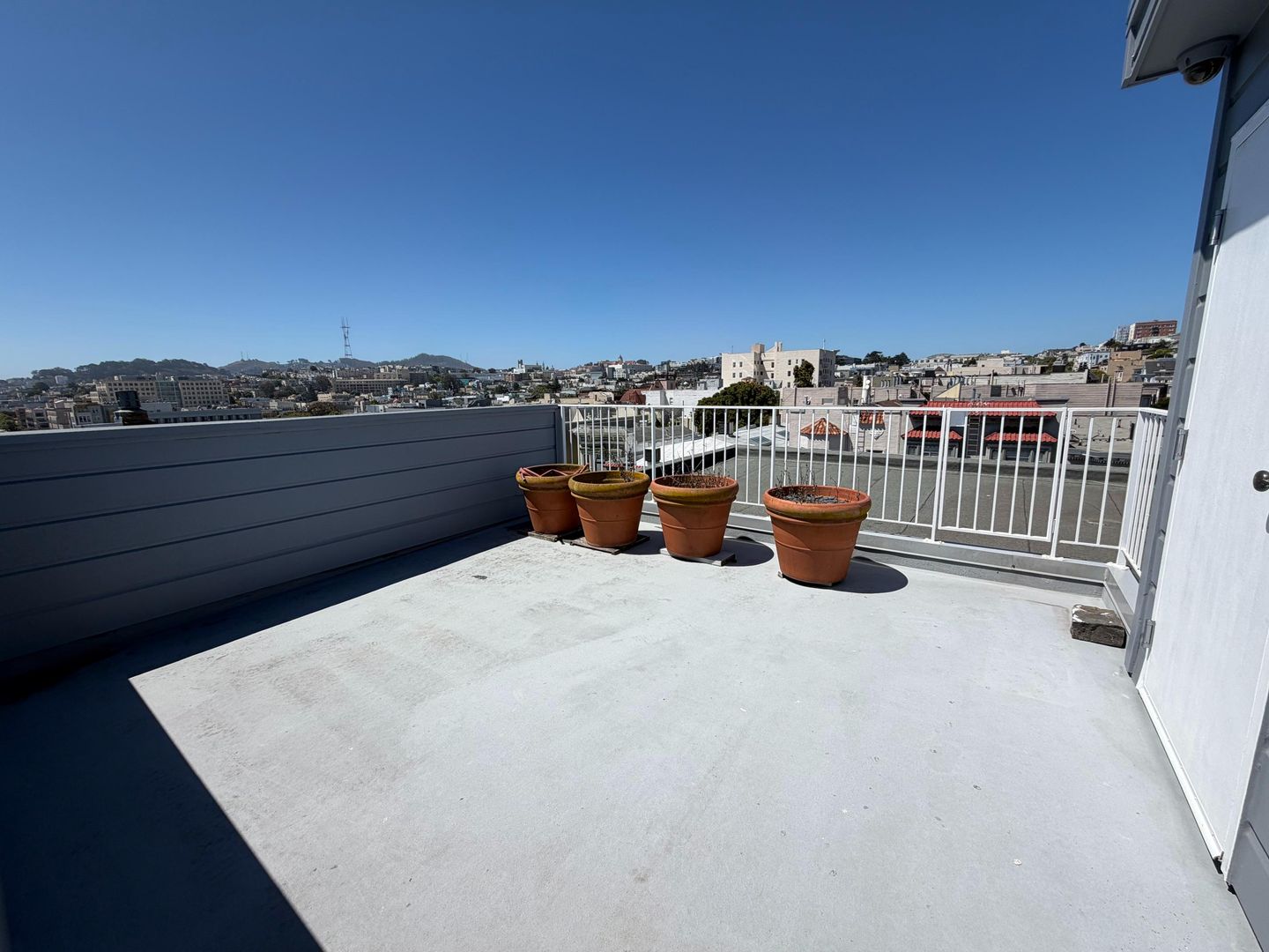 Roof deck at 2050 Divisadero St #3 (3 of 3)