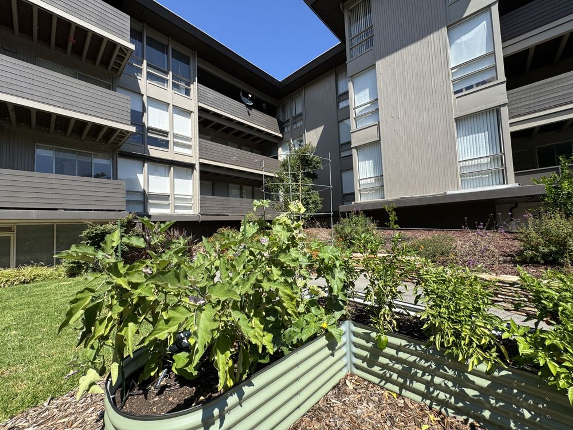 [E] El Dorado Apartments (OH) 4 of 12