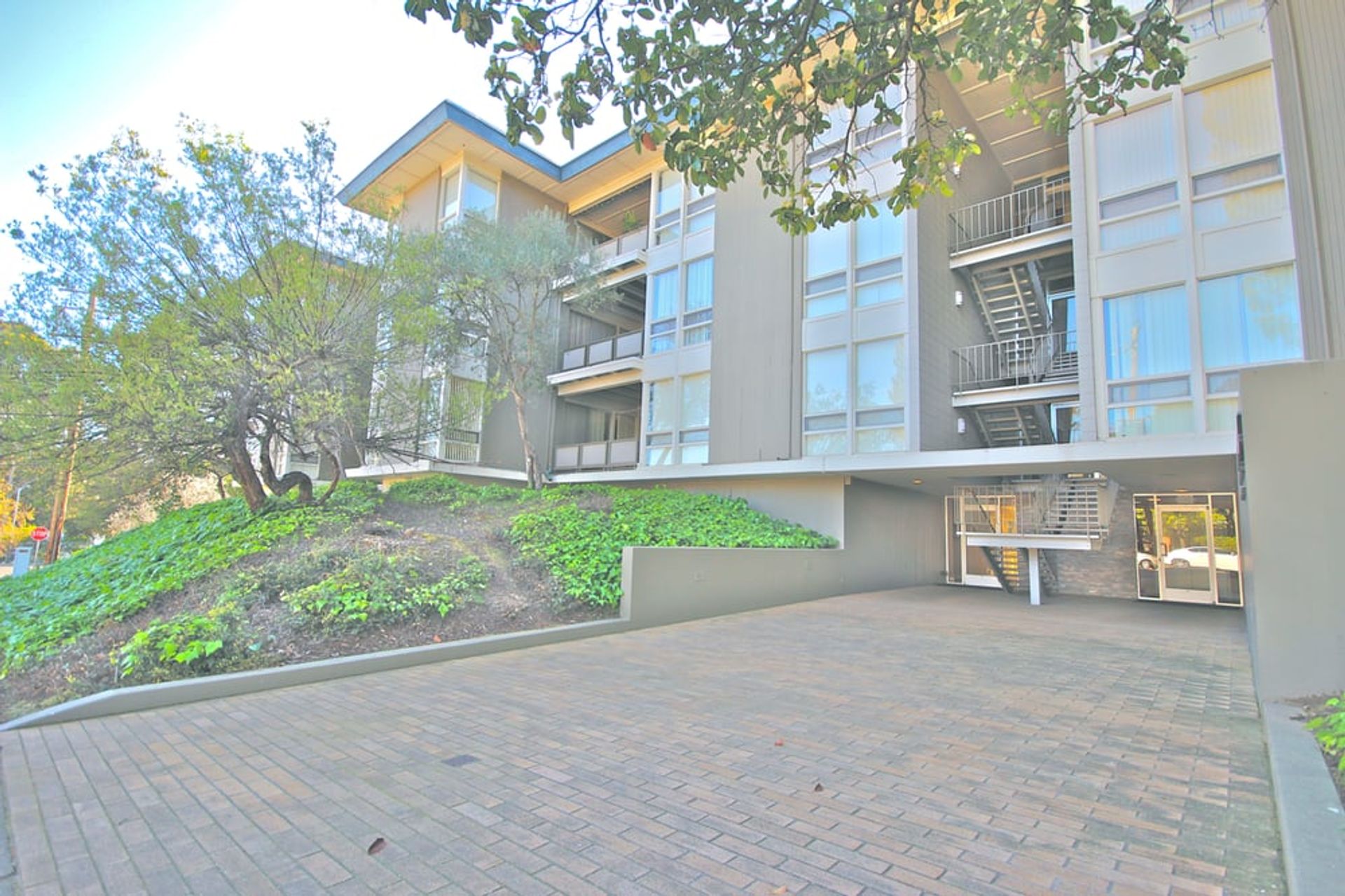 [E] El Dorado Apartments (OH) 2 of 12