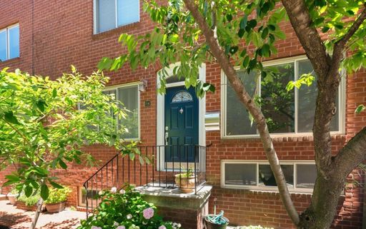 3 Bedroom House – 719 S Philip St, Philadelphia, PA 19147