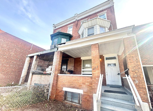 222 W Roosevelt Blvd – photo 1