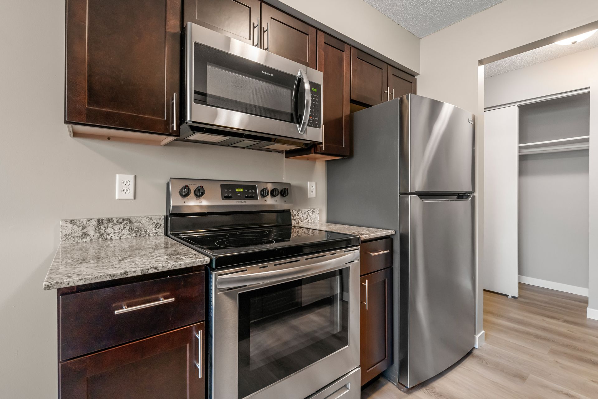 Brooklyn Center Apartment: 4450 58th Ave N