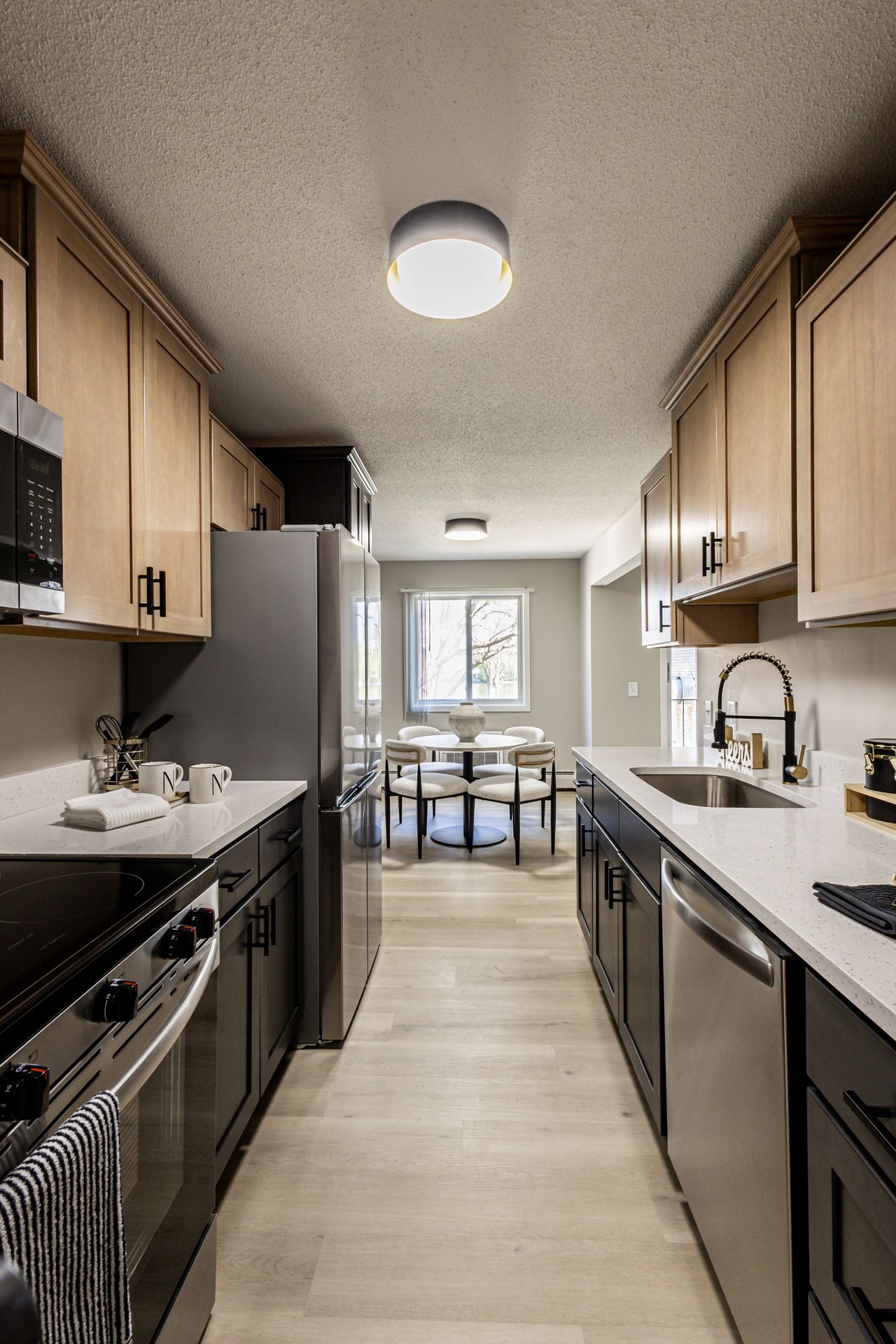 Champlin Apartment: 411 Dayton Rd