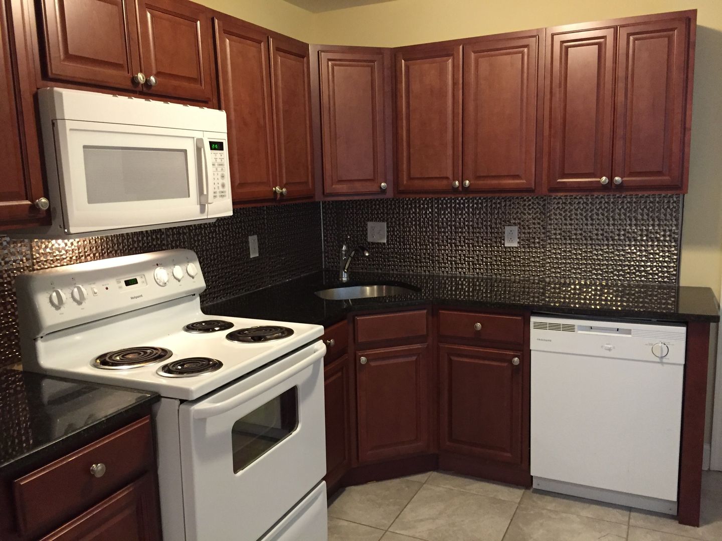 Philadelphia Apartment: 3007 W Fletcher