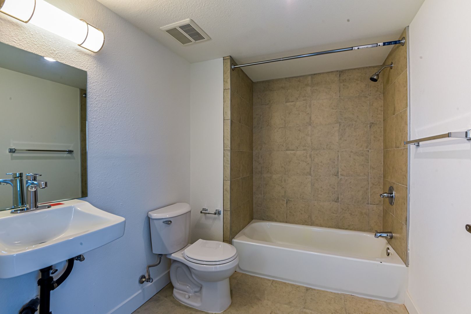 Los Angeles Apartment: 7410 S Avalon Blvd