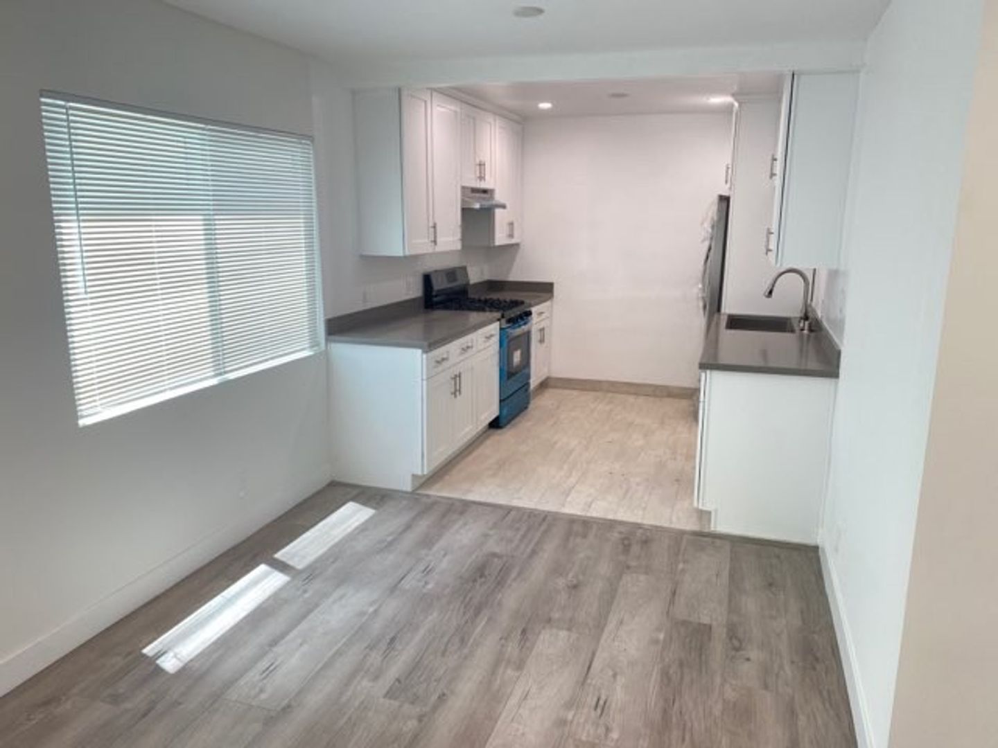 Sherman Oaks Apartment: 4324 Ventura Canyon Avenue