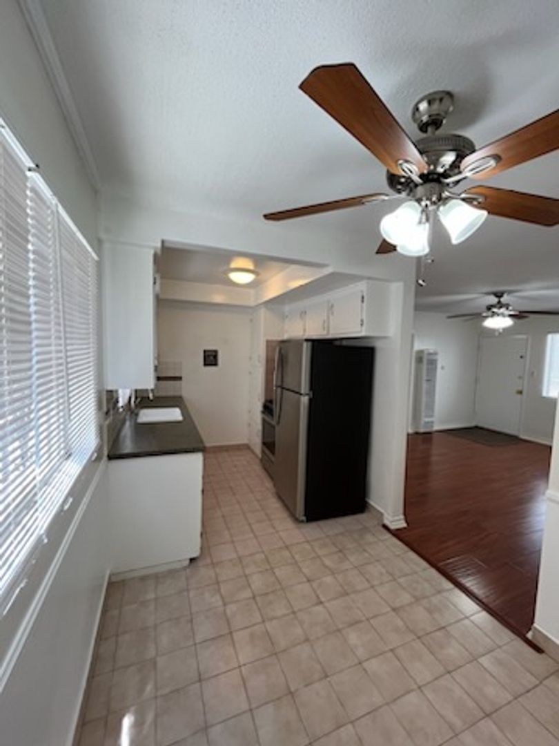 Inglewood Apartment: 10219 Woodworth Ave