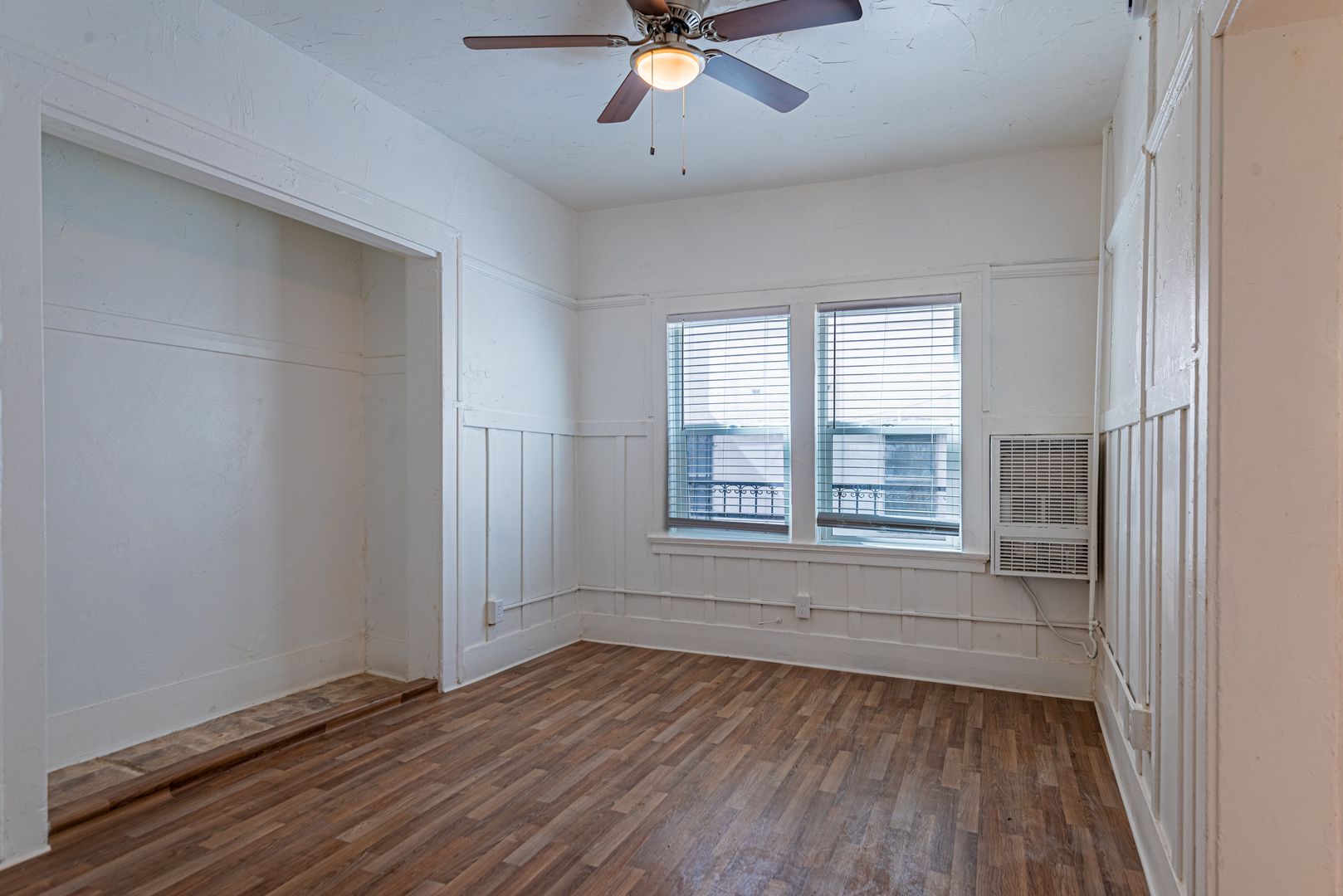 Los Angeles Apartment: 2622 San Marino St.