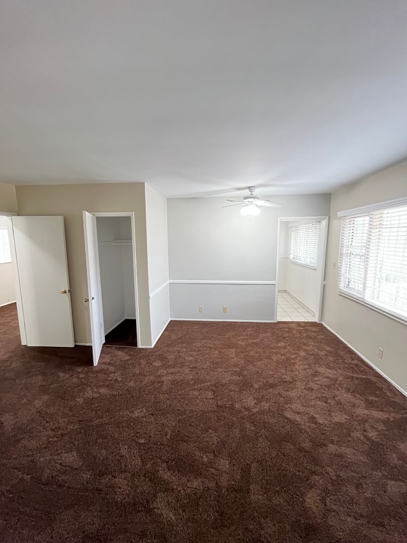 Inglewood Apartment: 10226 Darby Ave