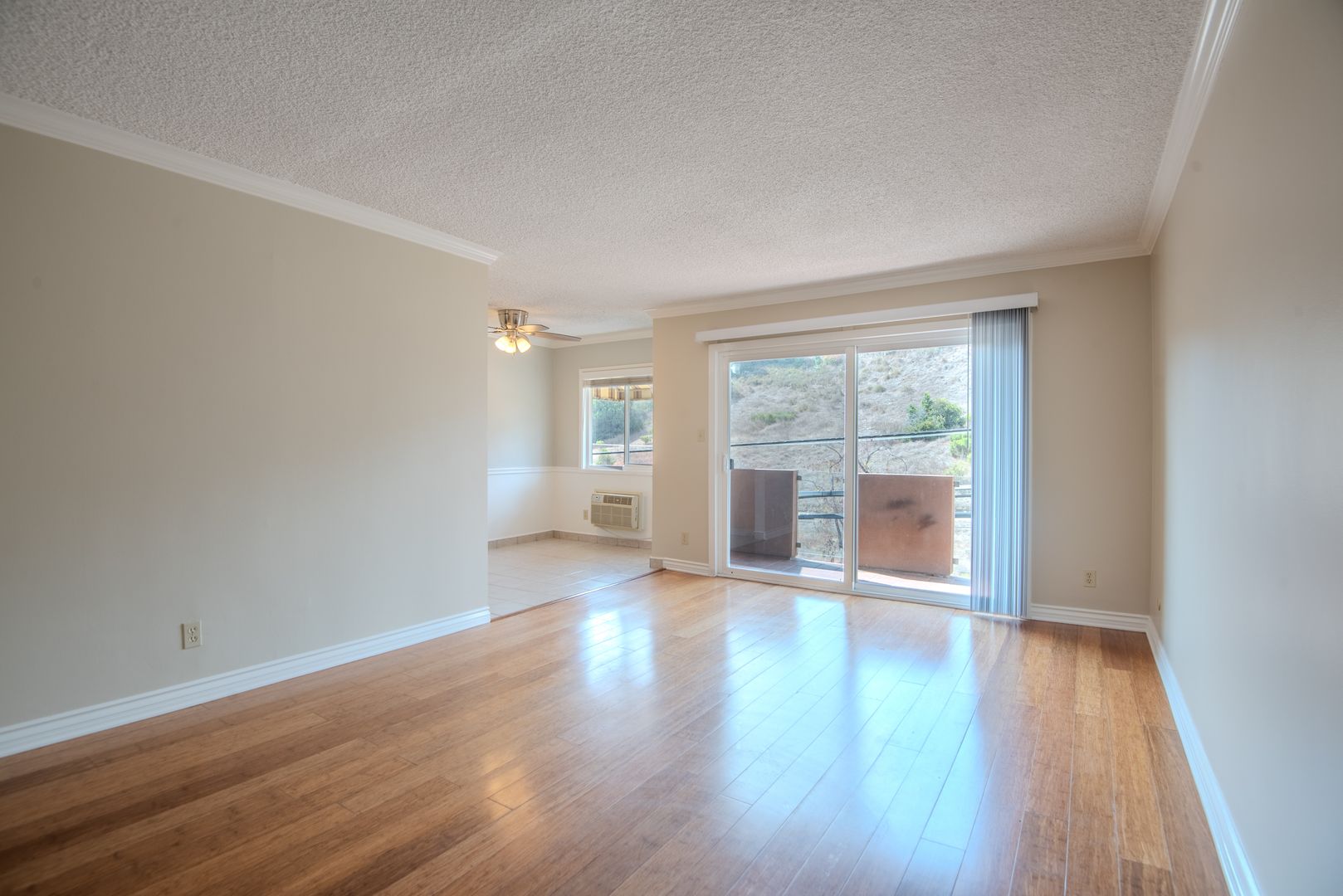 Los Angeles Apartment: 4315 Don Tomaso Dr