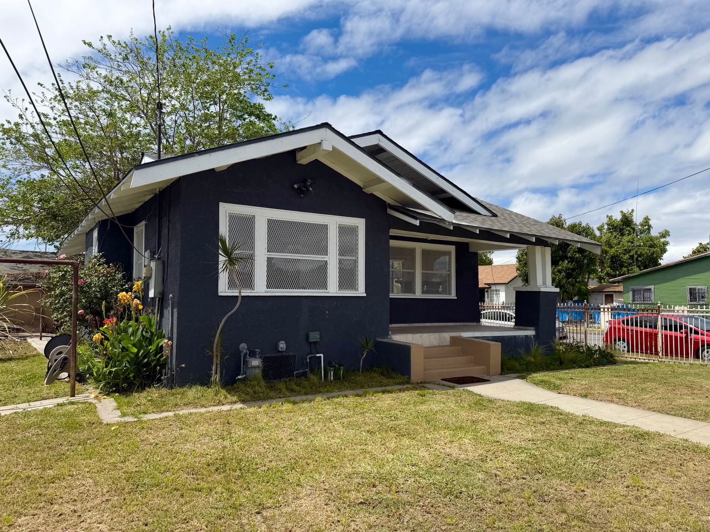 Los Angeles Apartment: 7707 Miramonte Blvd