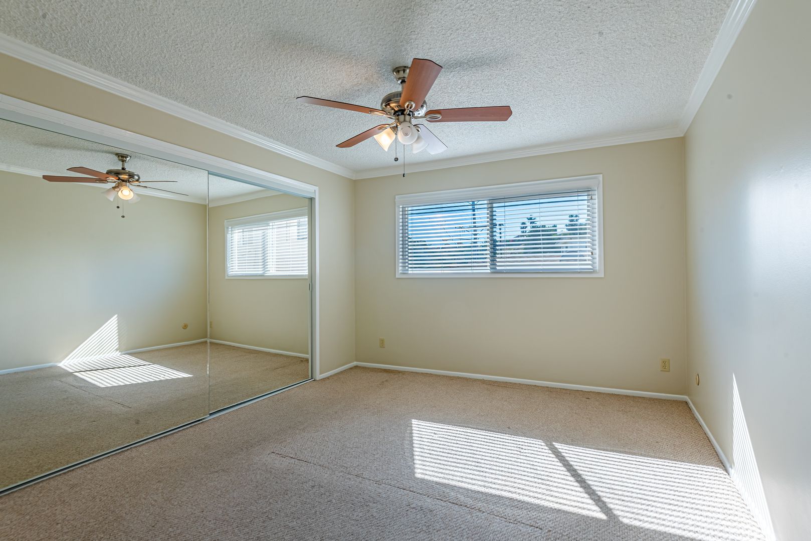 Los Angeles Apartment: 4315 Don Tomaso Dr