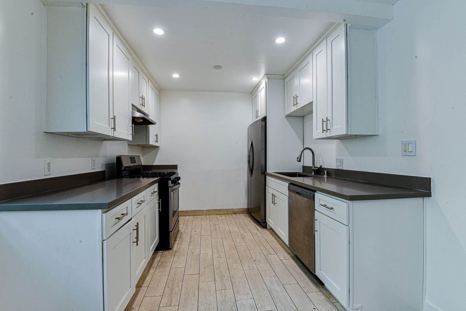 Sherman Oaks Apartment: 4324 Ventura Canyon Avenue