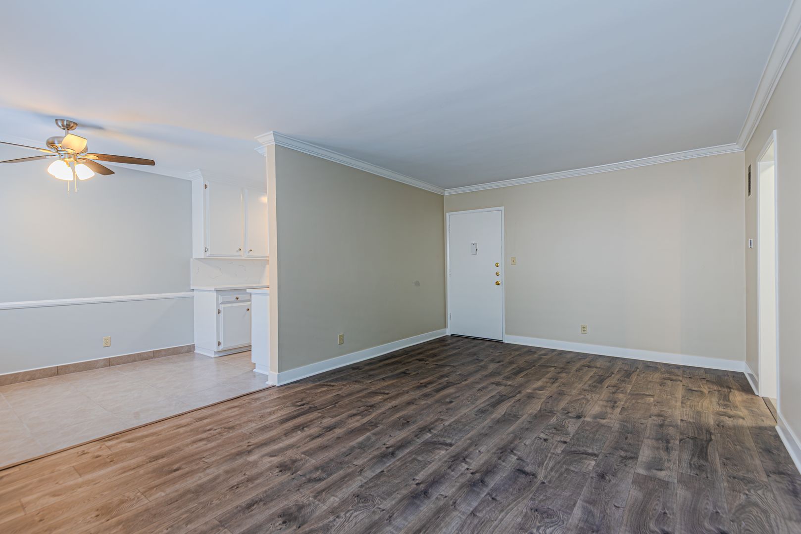 Los Angeles Apartment: 4315 Don Tomaso Dr