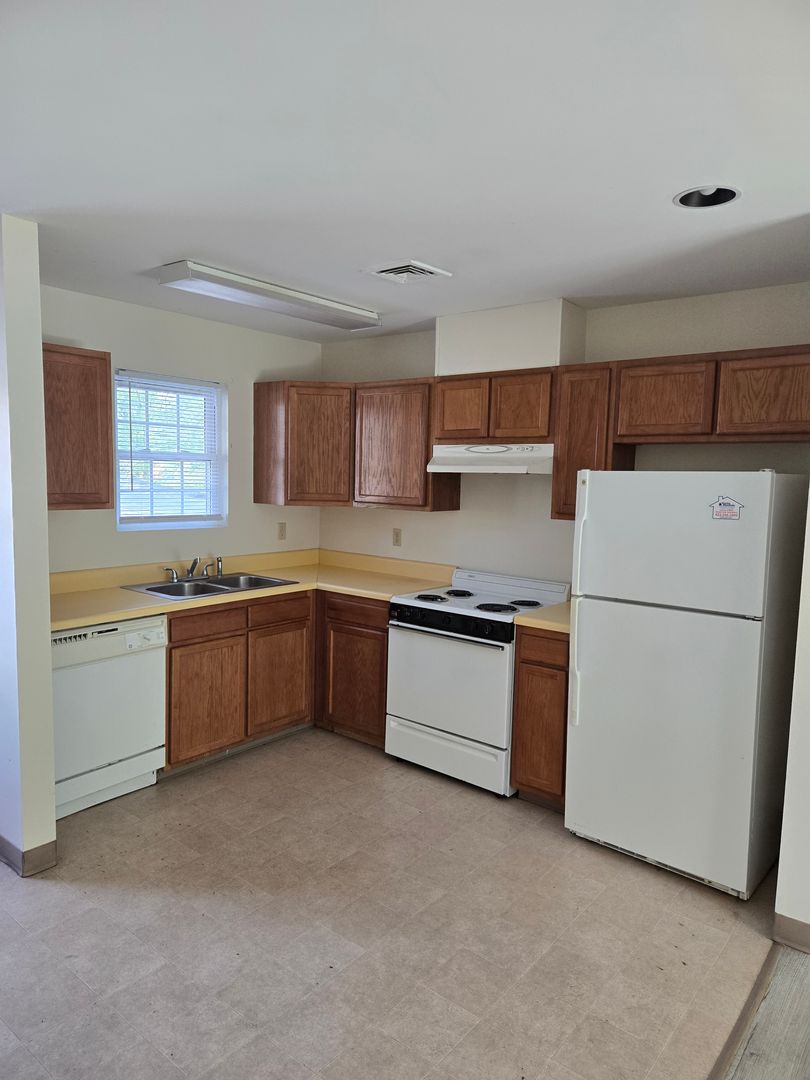 Kingsport Apartment: 100 Finley Villa Ct