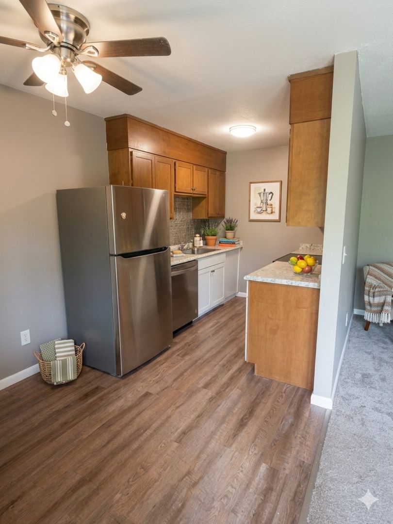 Kingsport Apartment: 1701 North John B Dennis Highway