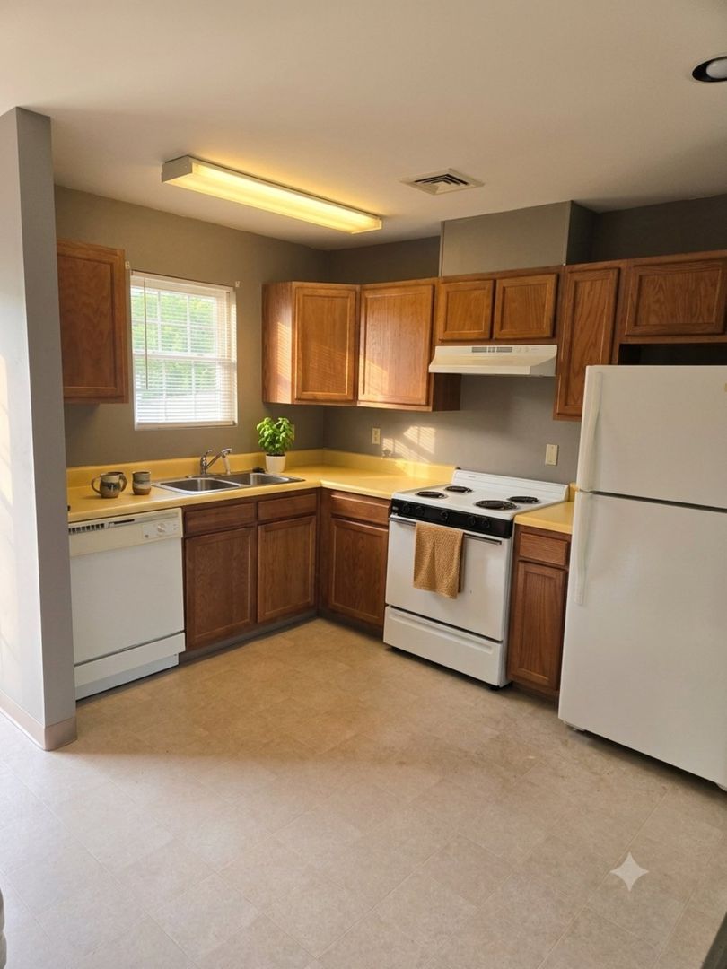 Kingsport Apartment: 100 Finley Villa Ct