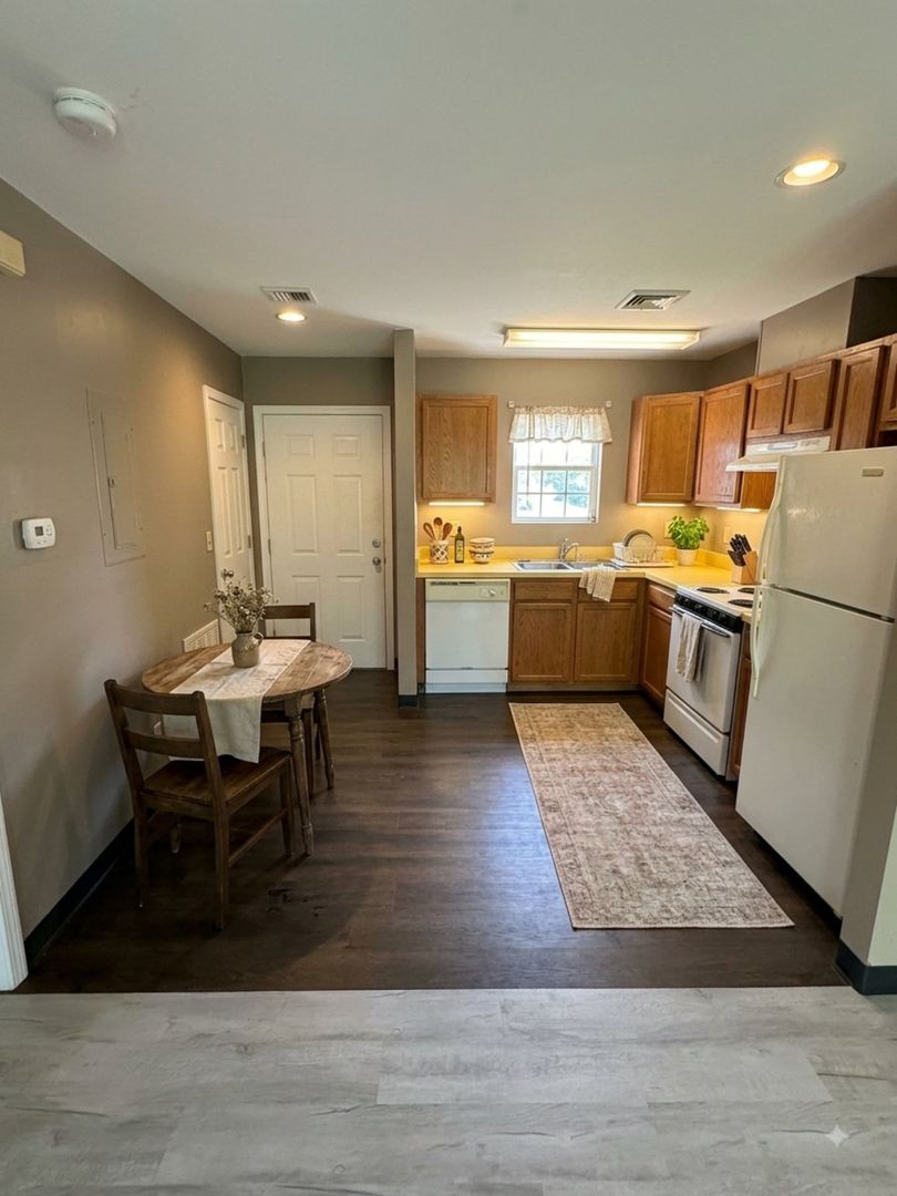 Kingsport Apartment: 100 Finley Villa Ct