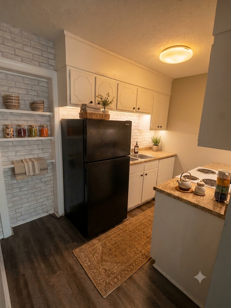 Kingsport Apartment: 1701 North John B Dennis Highway