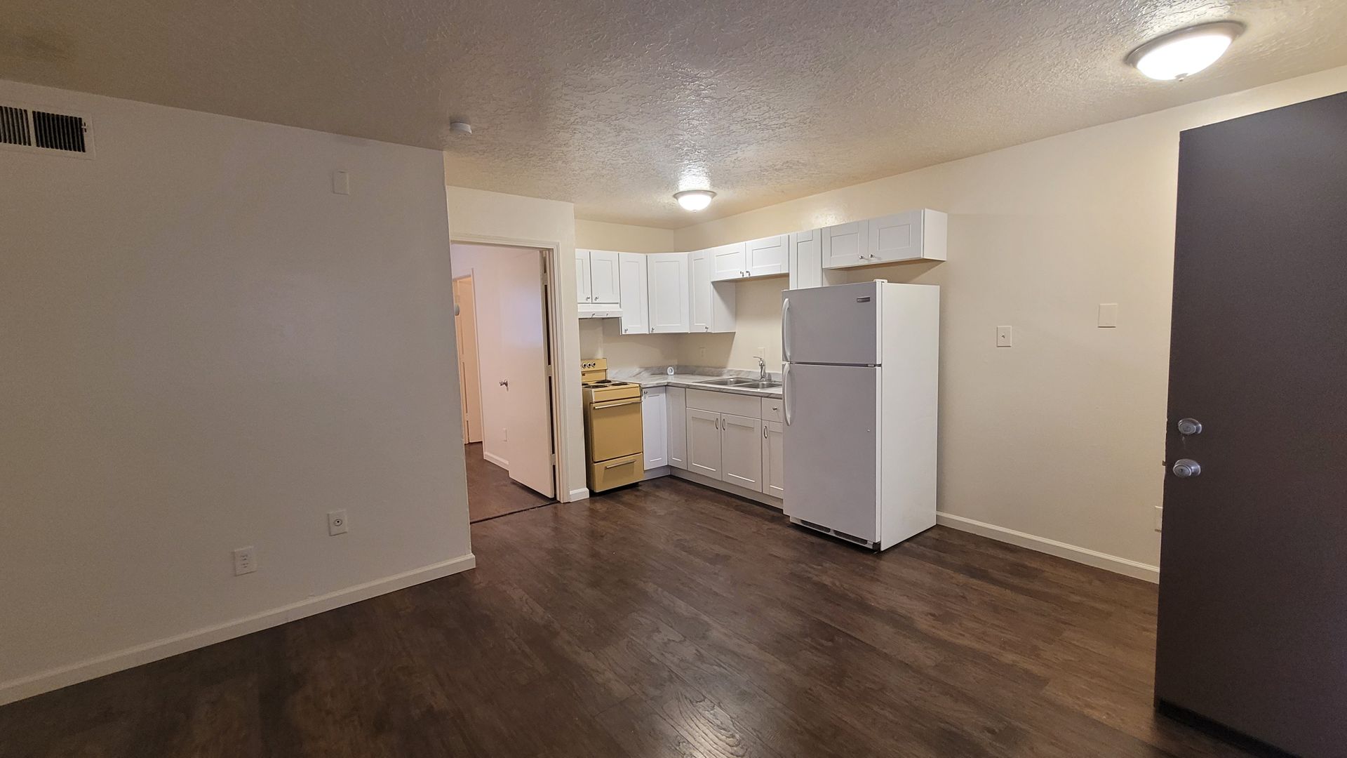 Albuquerque Apartment: 1912 Alvarado Drive NE A-J