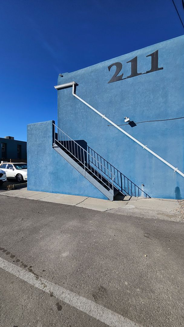 Albuquerque Apartment: 211 Candelaria Rd NW