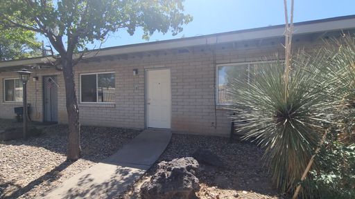 Studio $625 All Utilities Paid. SE Albuquerque.