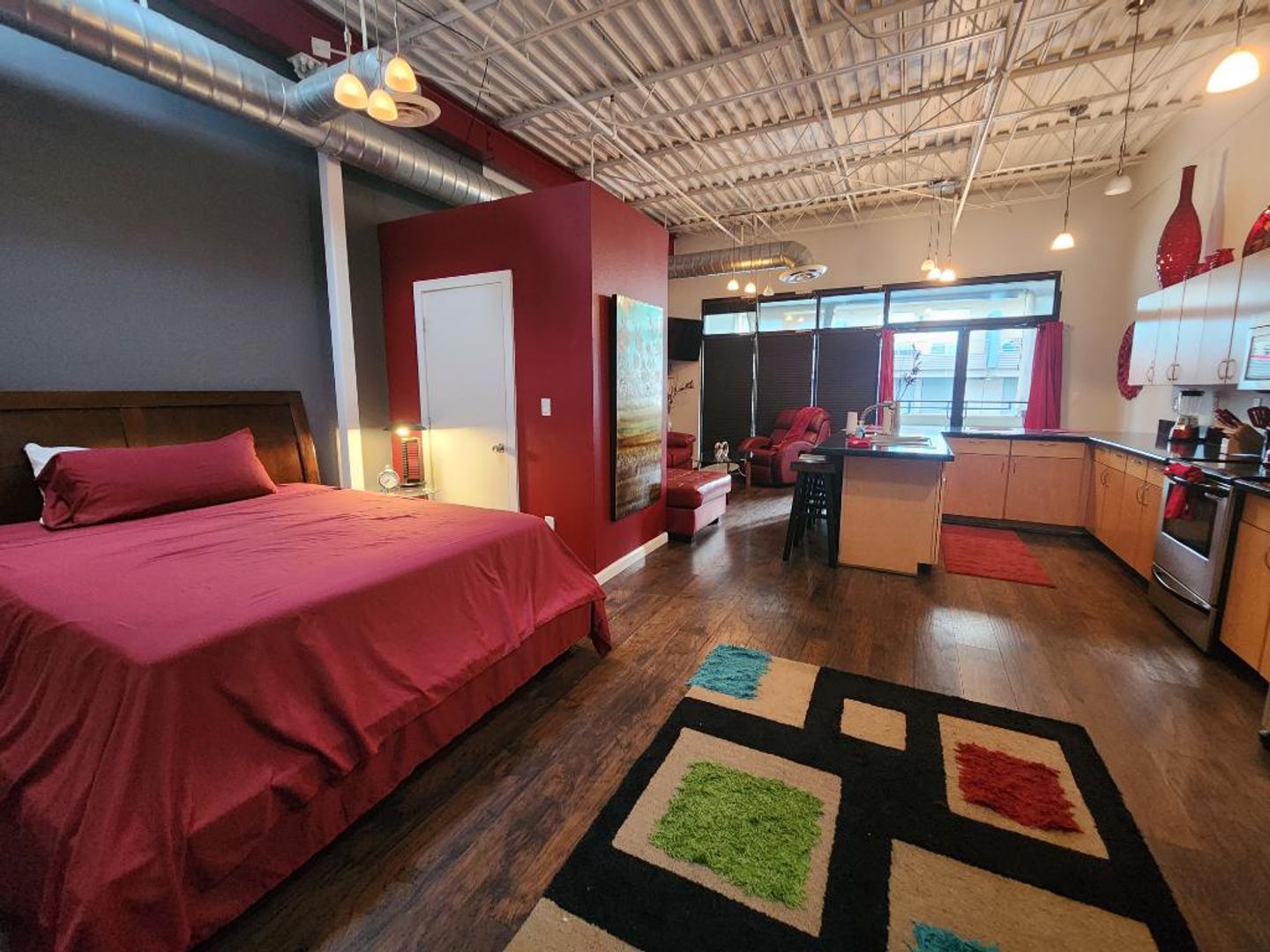 Albuquerque House: 600 Central Ave SW 3F