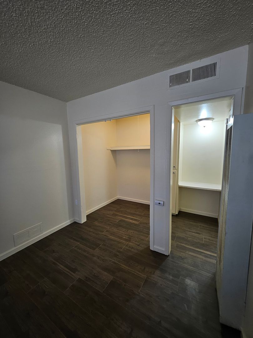 Albuquerque Apartment: 1100-1108 Arizona Street SE