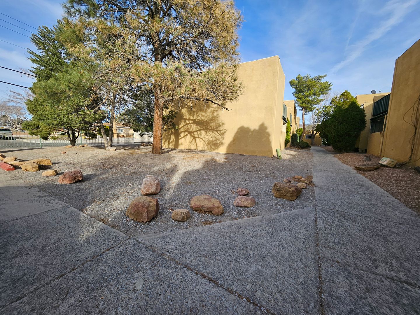 Albuquerque Apartment: 5410 Phoenix Ave NE 1-28