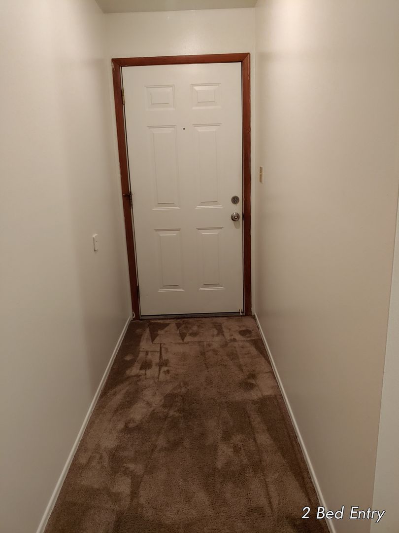 Portland Apartment: 5920  SE Division St