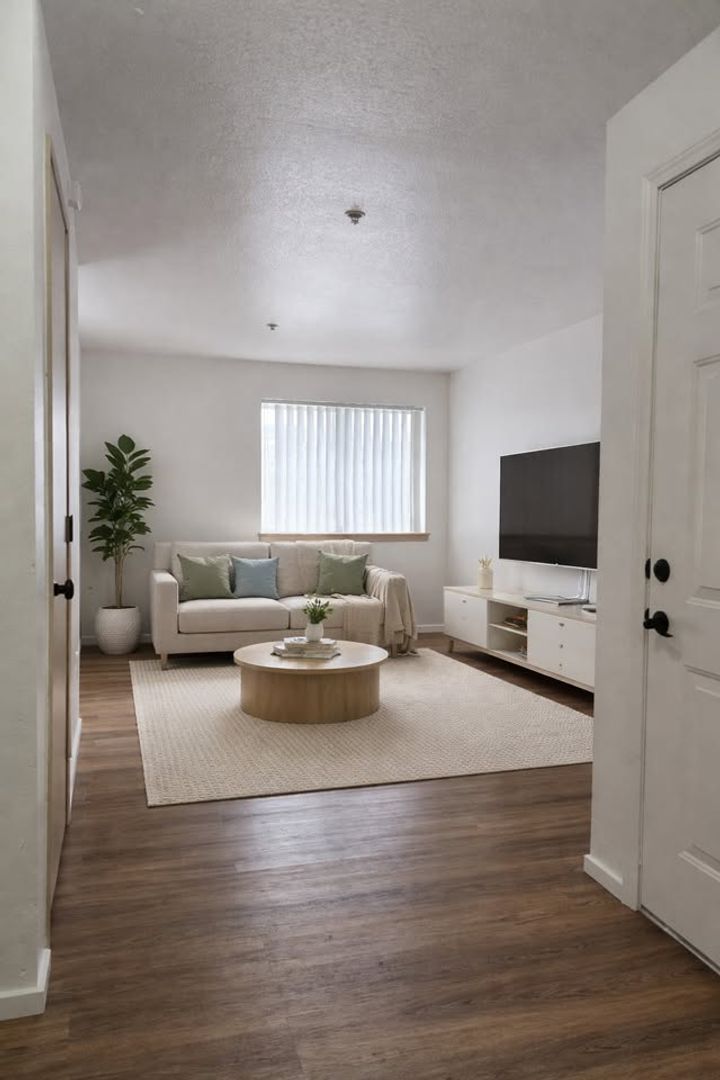 Vancouver Apartment: 16410 SE 5th St