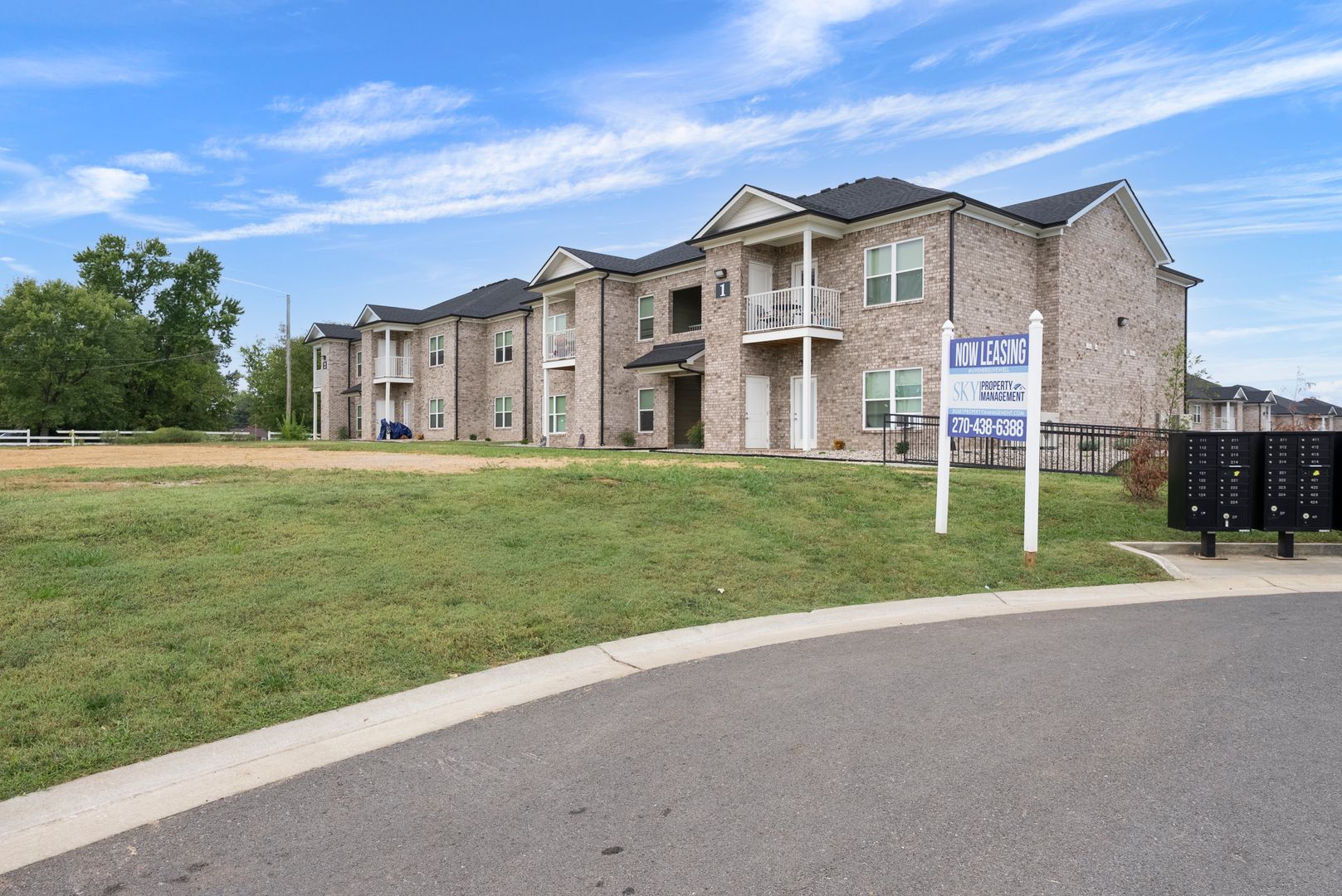 Bowling Green Apartment: 2363 Fox Ridge Court