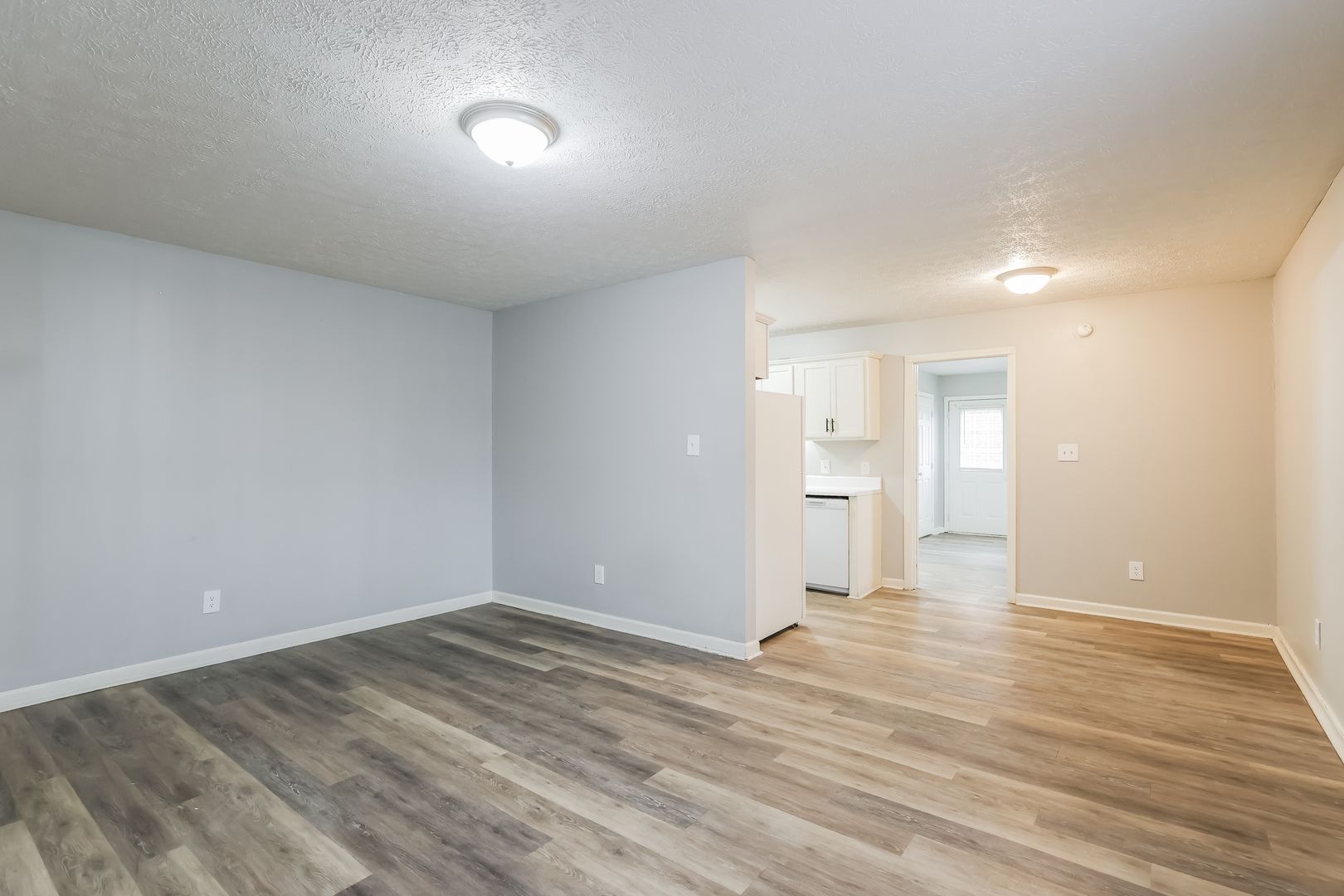 Bowling Green Apartment: 6550 Louisville Rd