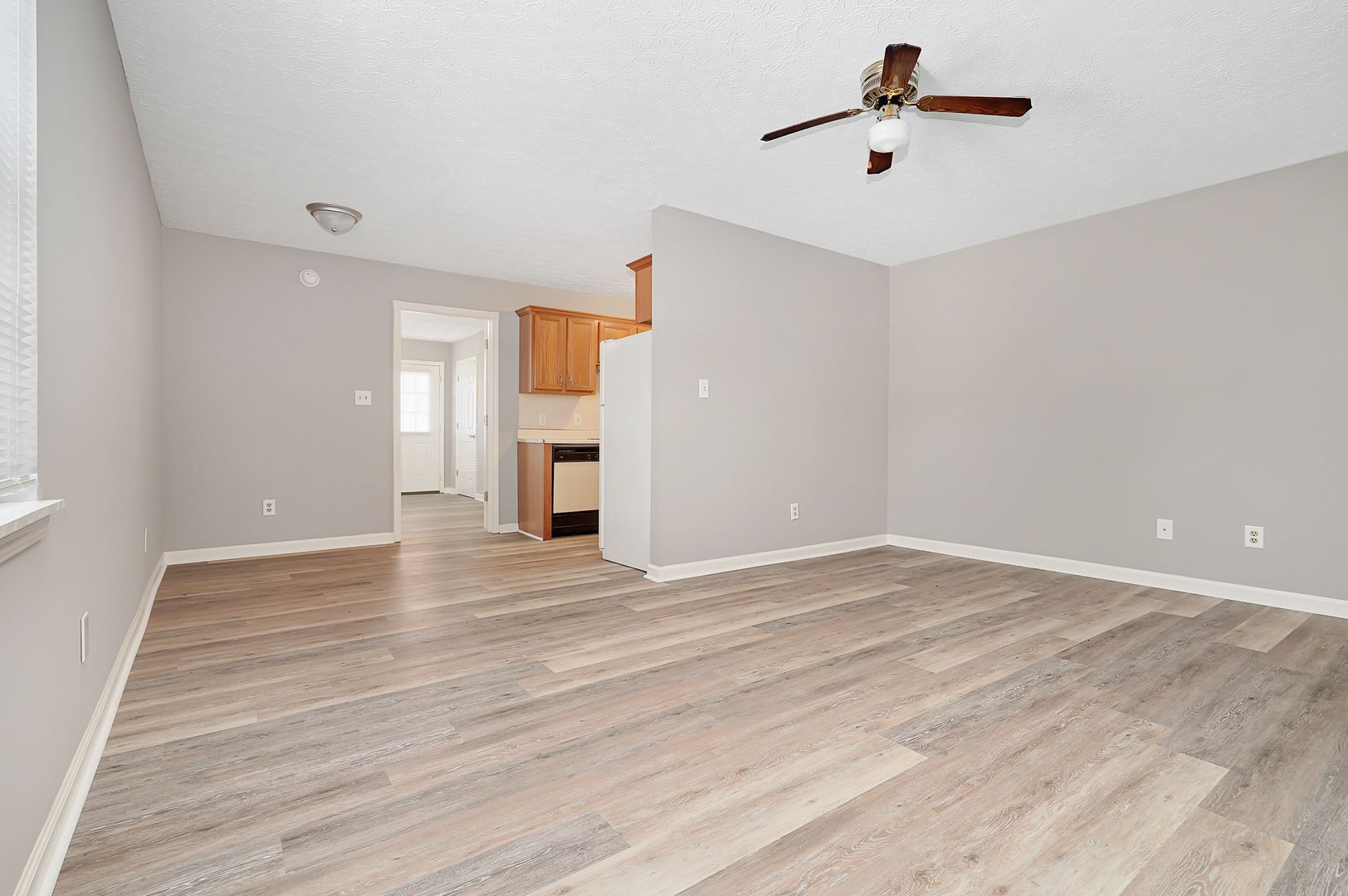 Bowling Green Apartment: 6550 Louisville Rd