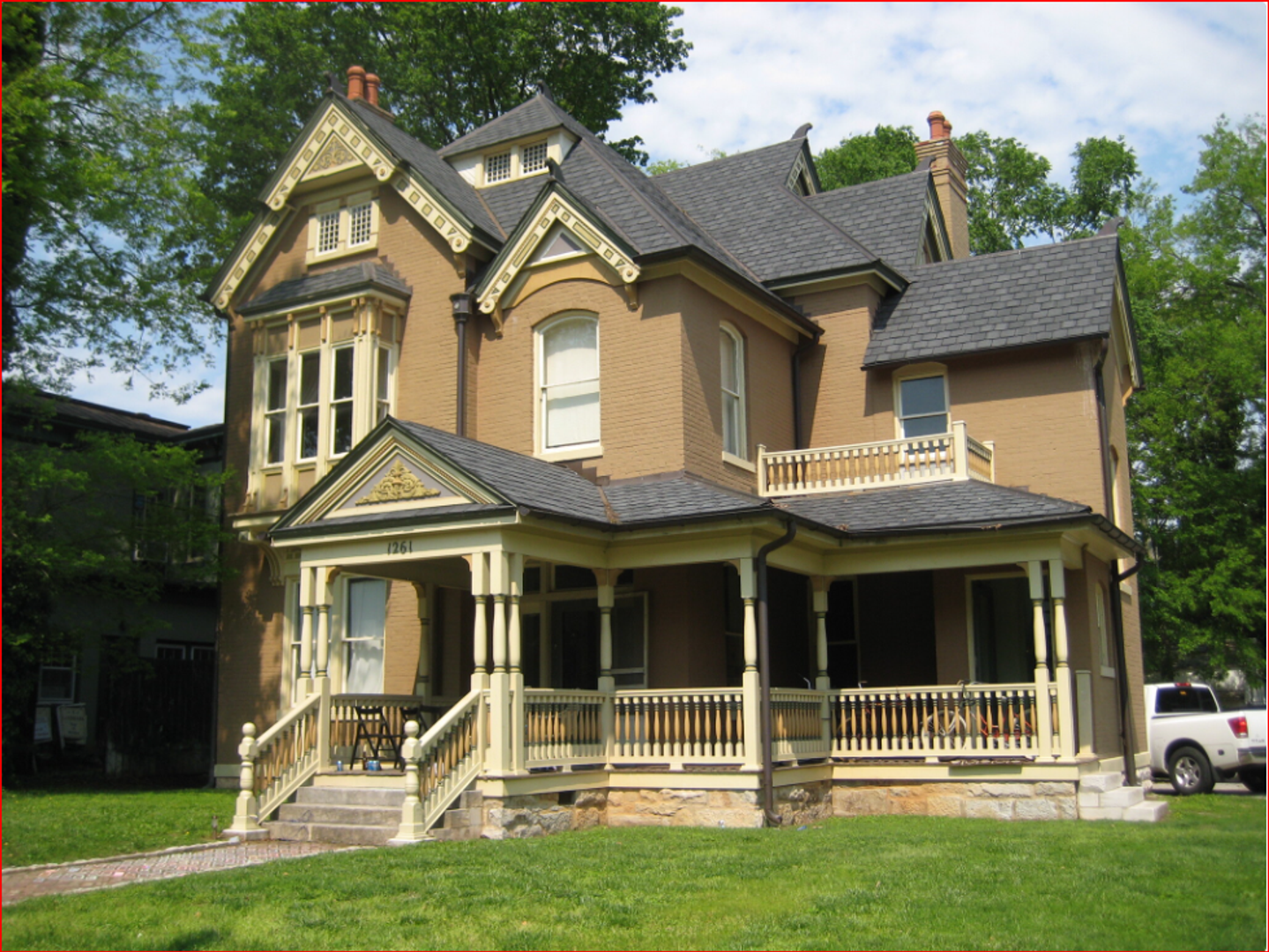 Bowling Green Apartment: 1261 State Street