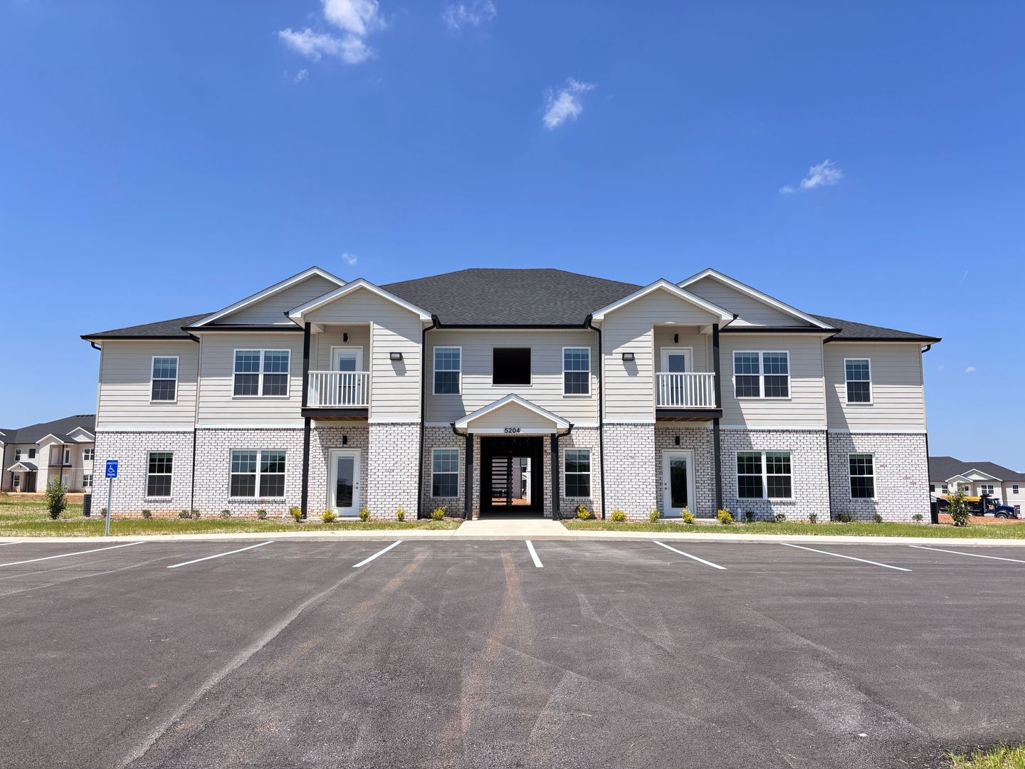 Bowling Green Apartment: 5204 Bakers Spring Street