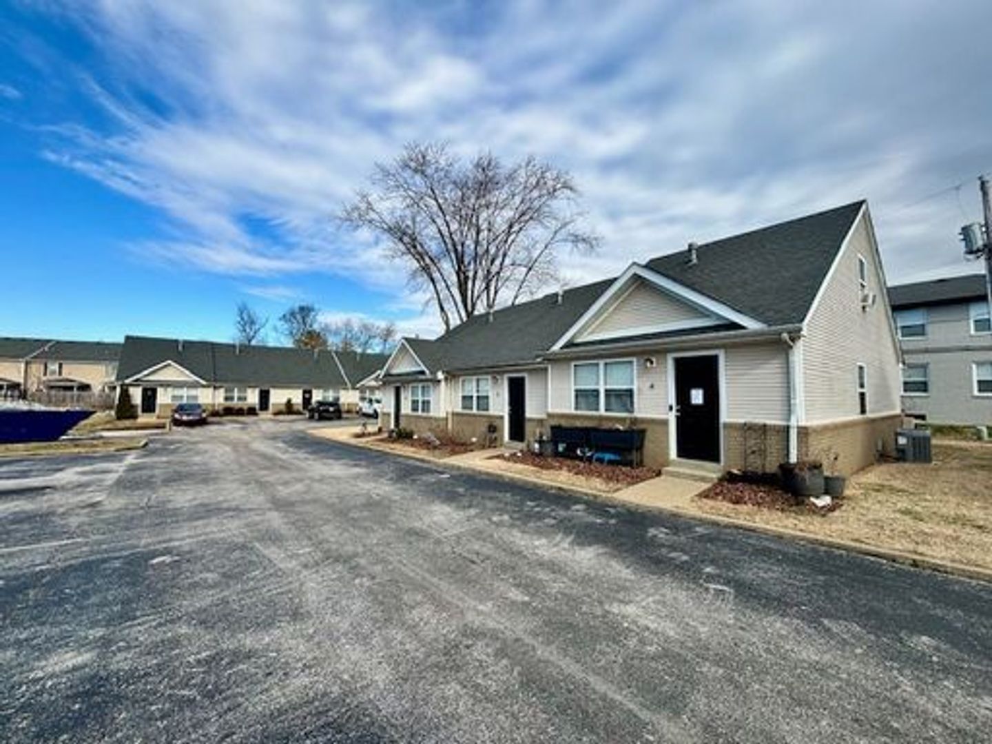 Bowling Green Apartment: 1128 Fairview Avenue