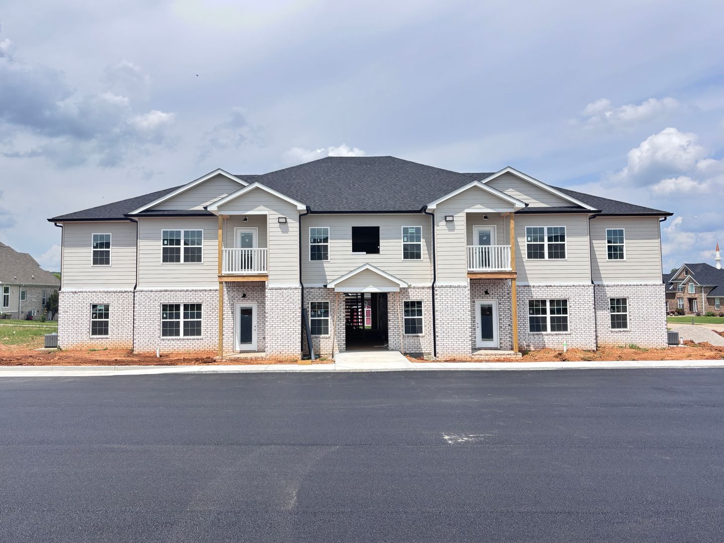 Bowling Green Apartment: 302 Hillview Mills Boulevard