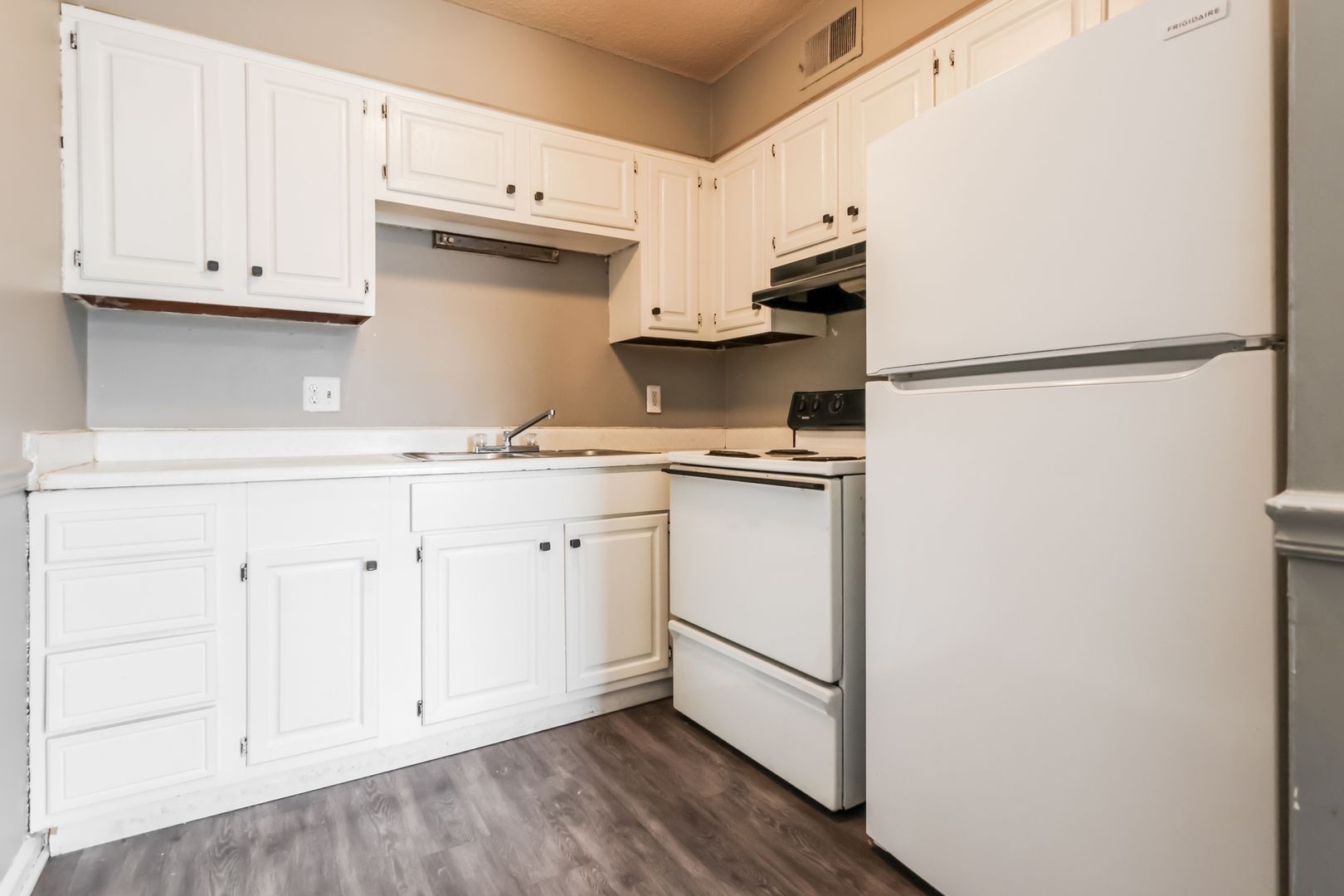 Elizabethtown Apartment: 210 Diecks Drive