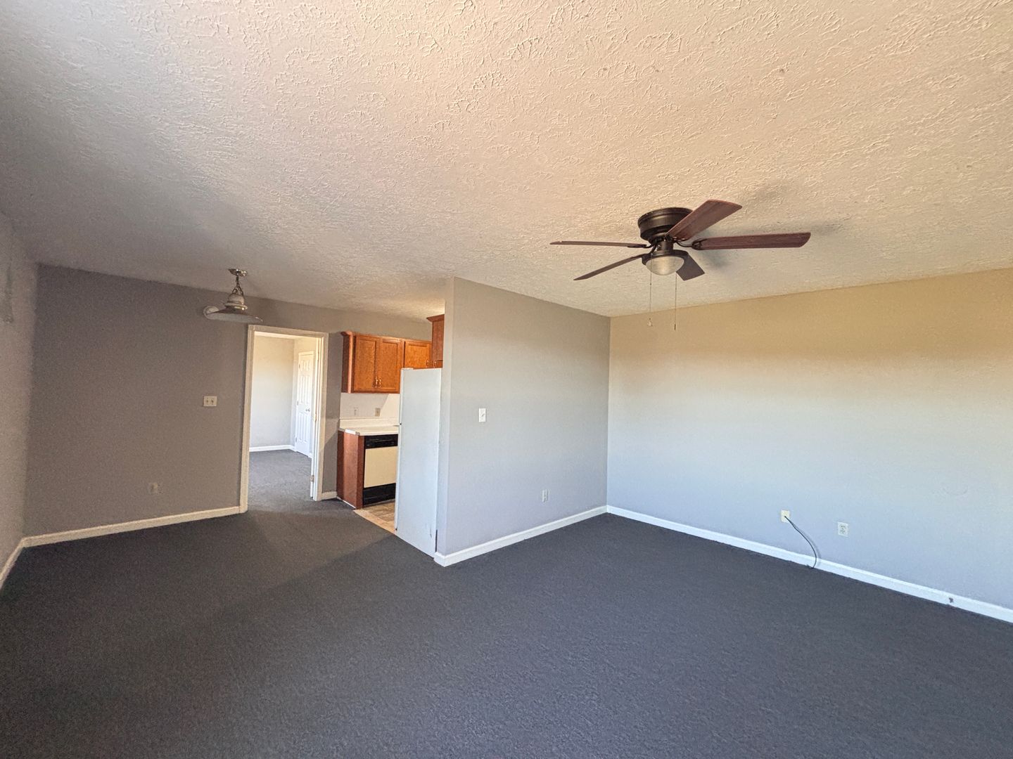 Bowling Green Apartment: 6550 Louisville Rd