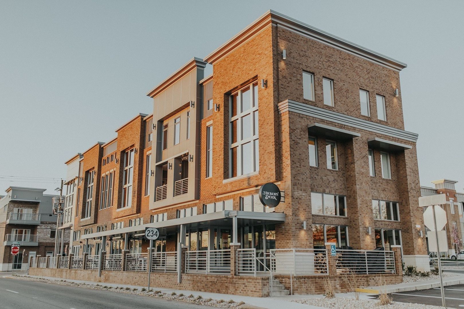 Bowling Green Apartment: 705 State Street