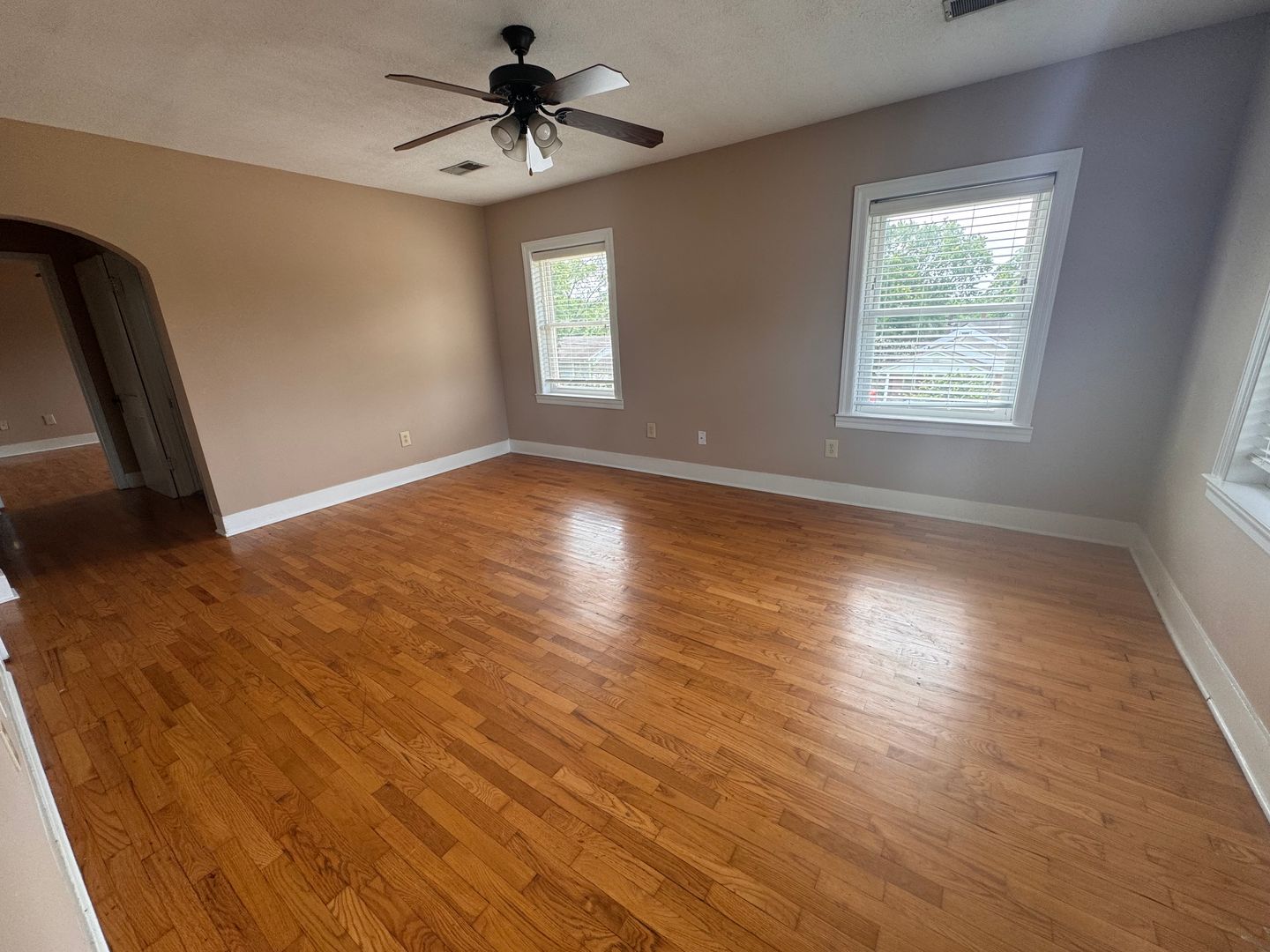 Bowling Green Apartment: 710 Cabell Drive