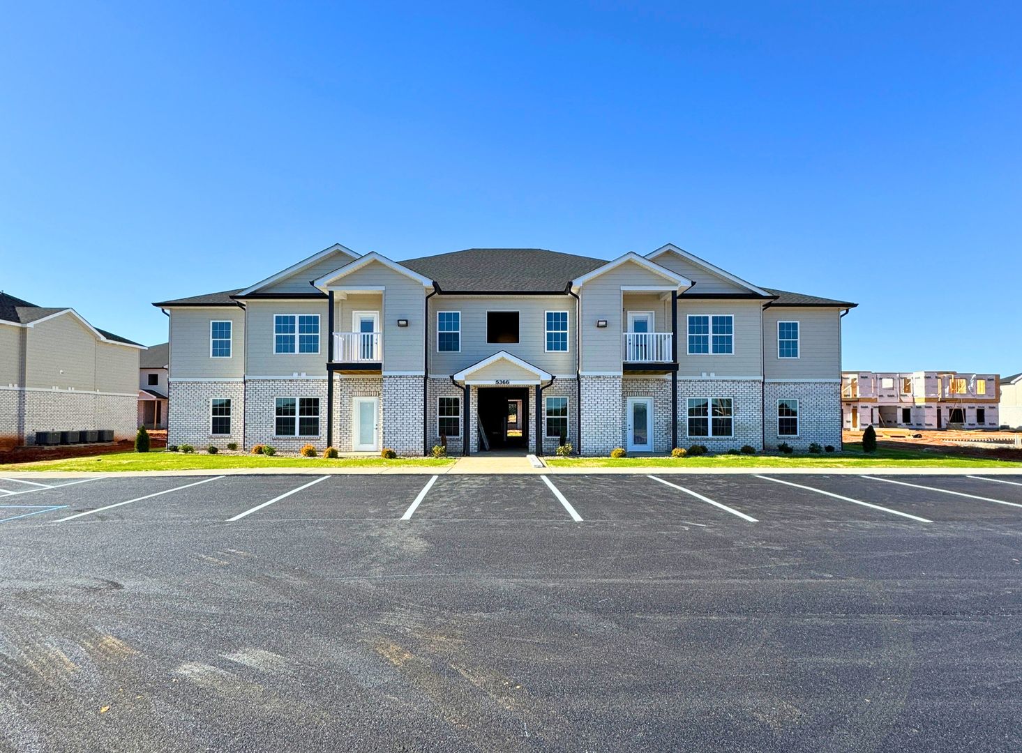 Bowling Green Apartment: 5366 Bakers Spring Street