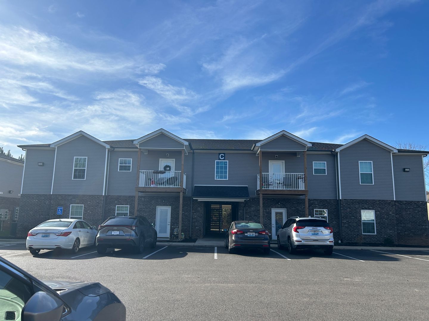 Bowling Green Apartment: 173 Windover Avenue