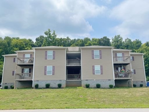 ONE MONTH FREE AT UPPER STONE APARTMENTS! – photo 1