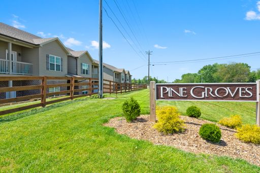 Pine Groves Apartments – photo 1
