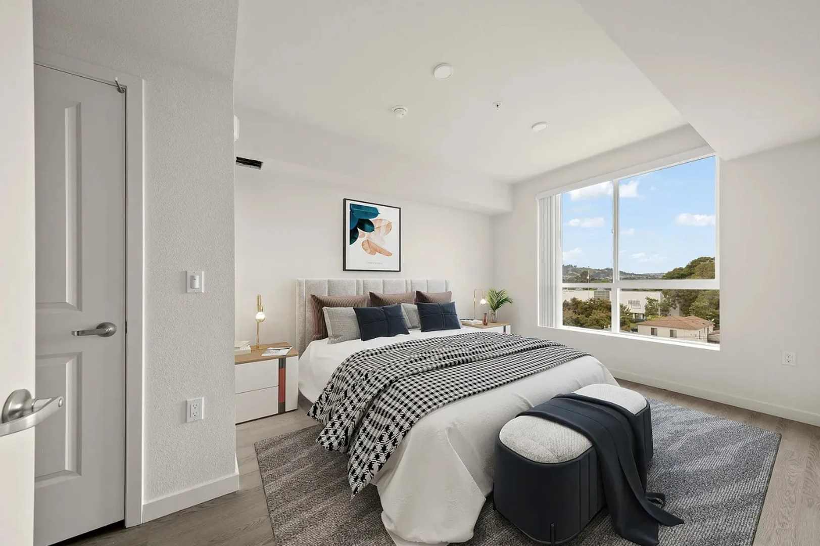 Los Angeles Apartment: 3518 Chesapeake Ave