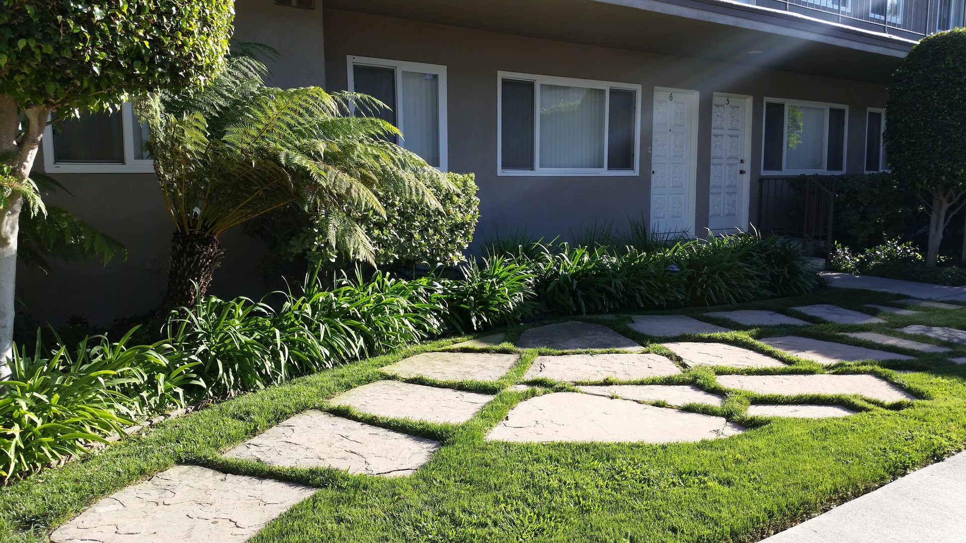 Lomita Apartment: 26110 Narbonne Ave