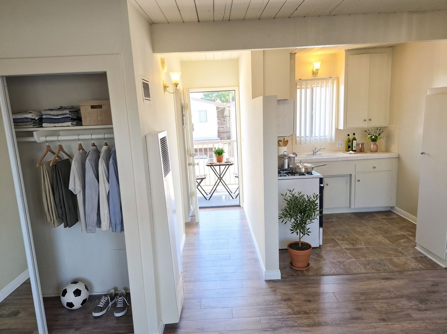 Burbank Apartment: 1030 W. Olive Ave