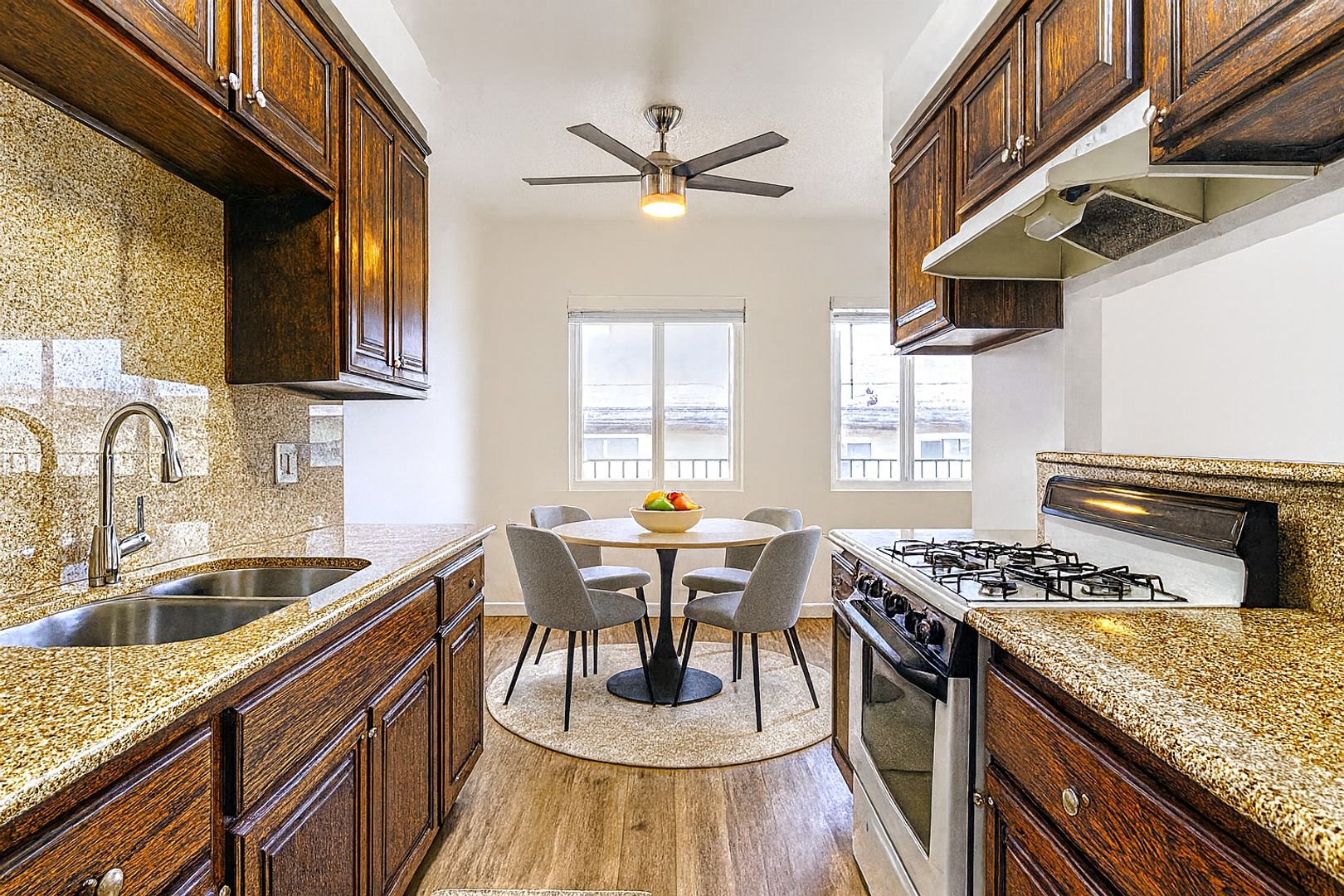 Lomita Apartment: 26110 Narbonne Ave